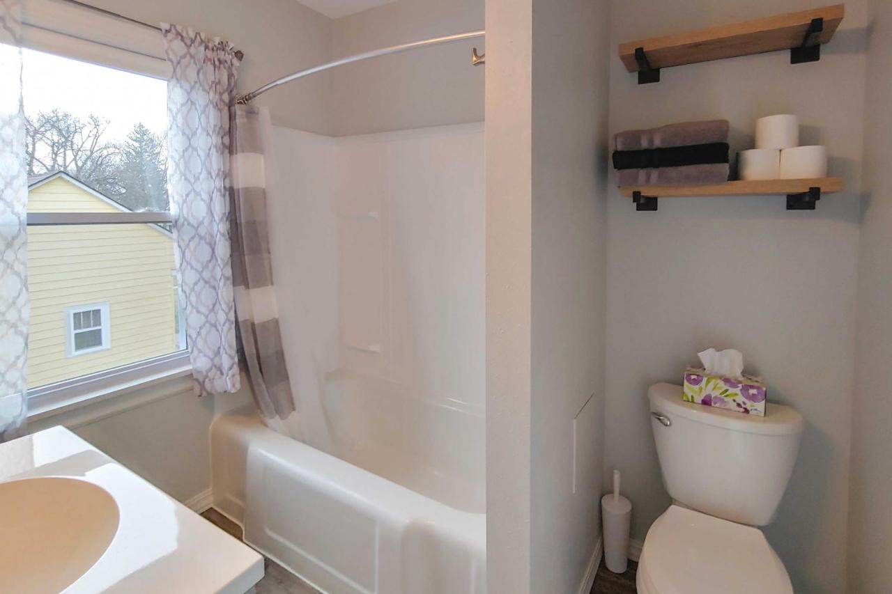 Cozy Appleton Getaway With Screened-In Porch And Yard! מראה חיצוני תמונה